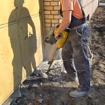 This worker faces certain tasks that may present many ergonomic hazards