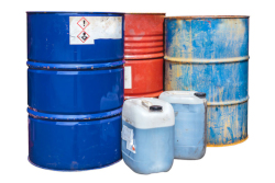 Picture of what possible worksite hazardous chemicals in containers might look like