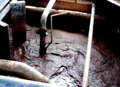 Fluid in a mud pit used for drilling process